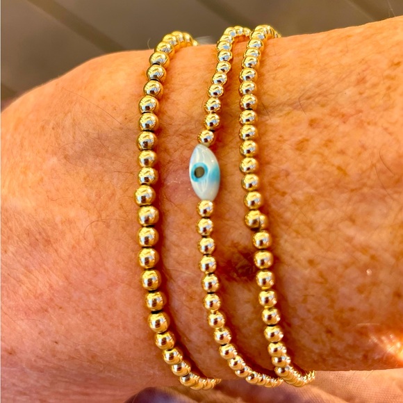 Handmade 14k gold filled stretch mother of pearl evil eye bracelet - Picture 2 of 6